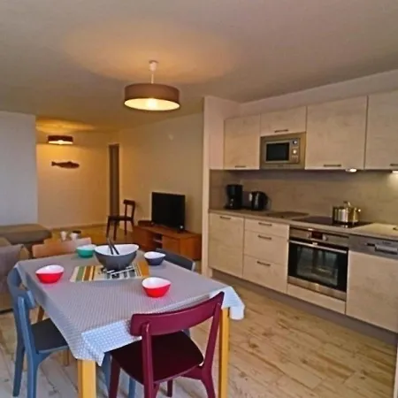 - 4 Pers, 52 M2, 2/1 Lejlighed